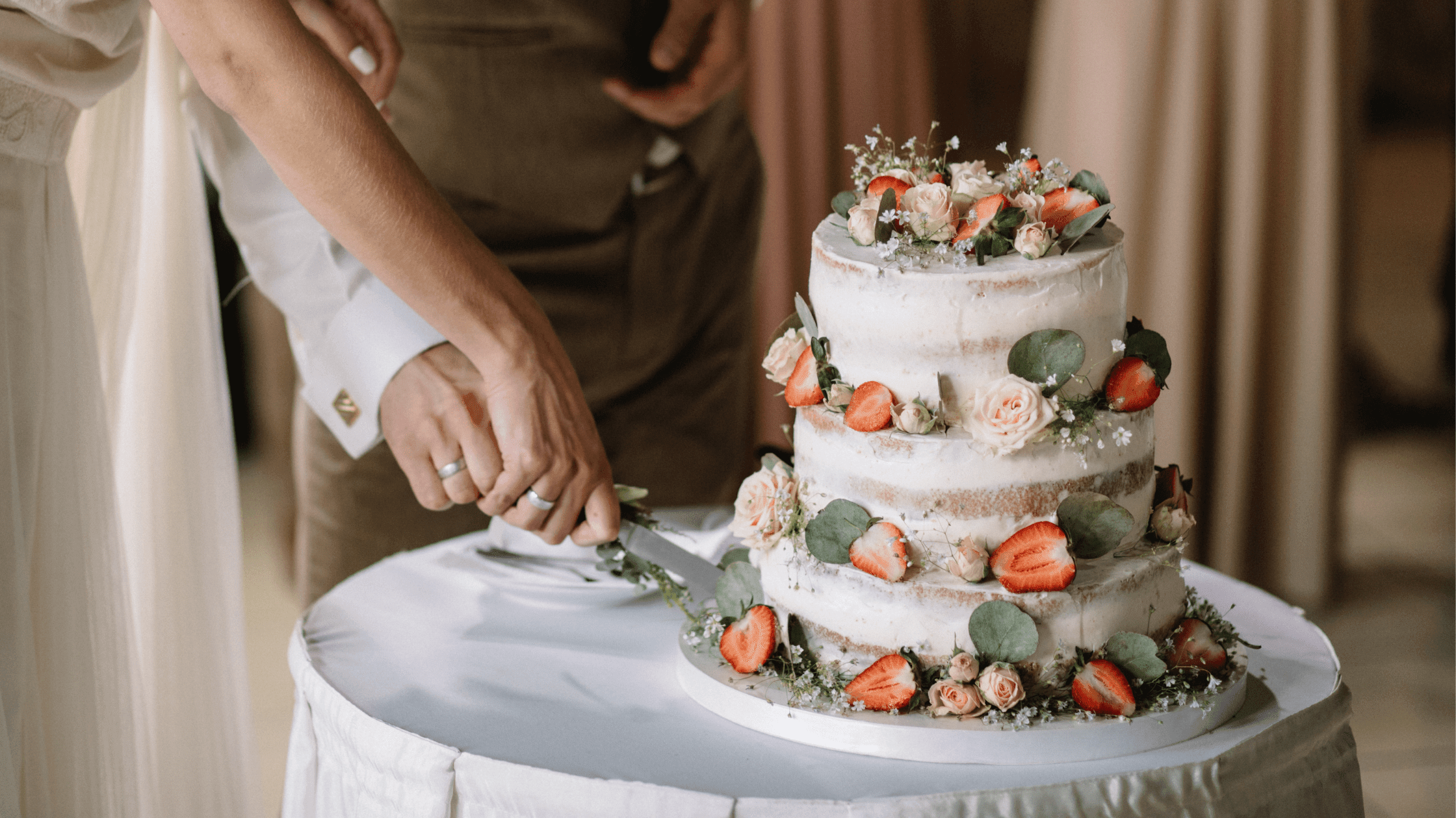 Six Top Tips for Choosing Your Wedding Cake - Hoesh International Ltd
